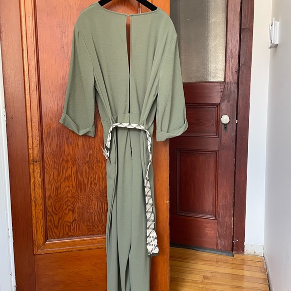 Zara Green Jumpsuit - Picture 2 of 3